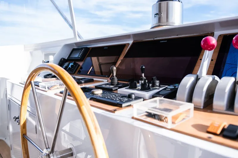 Slide: The Image of PALMER JOHNSON Motor Yacht 1999 - 39