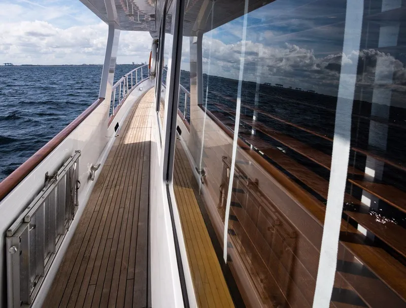 Slide: The Image of PALMER JOHNSON Motor Yacht 1999 - 37