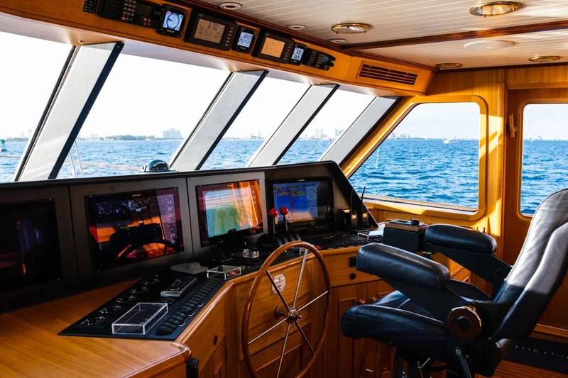 Slide: The Image of PALMER JOHNSON Motor Yacht 1999 - 15