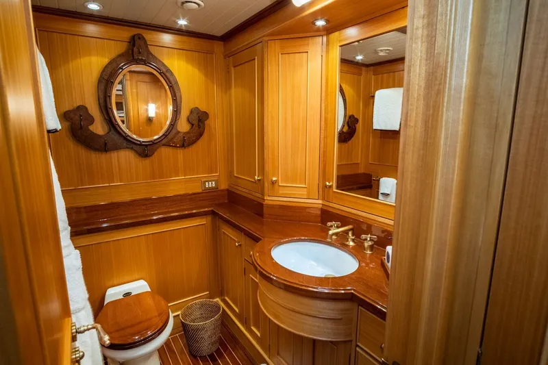 Slide: The Image of PALMER JOHNSON Motor Yacht 1999 - 21