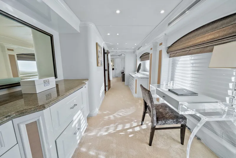 Slide: The Image of TRINITY YACHTS Tri-Deck 2005 - 8