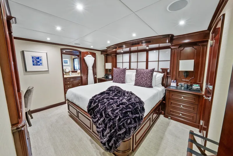 Slide: The Image of TRINITY YACHTS Tri-Deck 2005 - 26