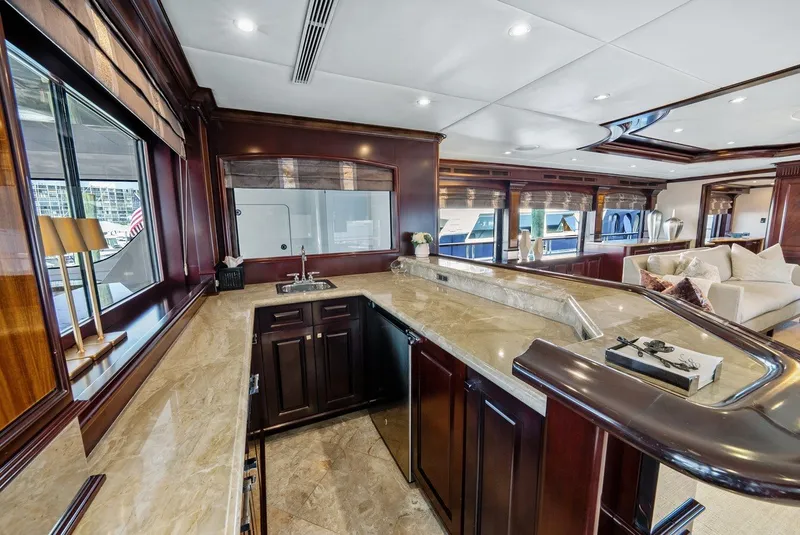 Slide: The Image of TRINITY YACHTS Tri-Deck 2005 - 4