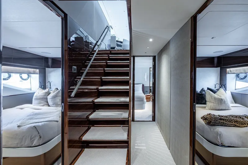 Slide: The Image of PRINCESS YACHTS X95 2022 - 41