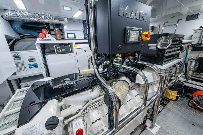 Slide: The Image of PRINCESS YACHTS X95 2022 - 102
