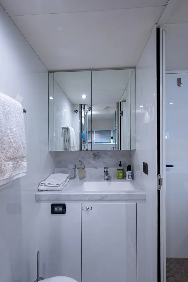 Slide: The Image of PRINCESS YACHTS X95 2022 - 99