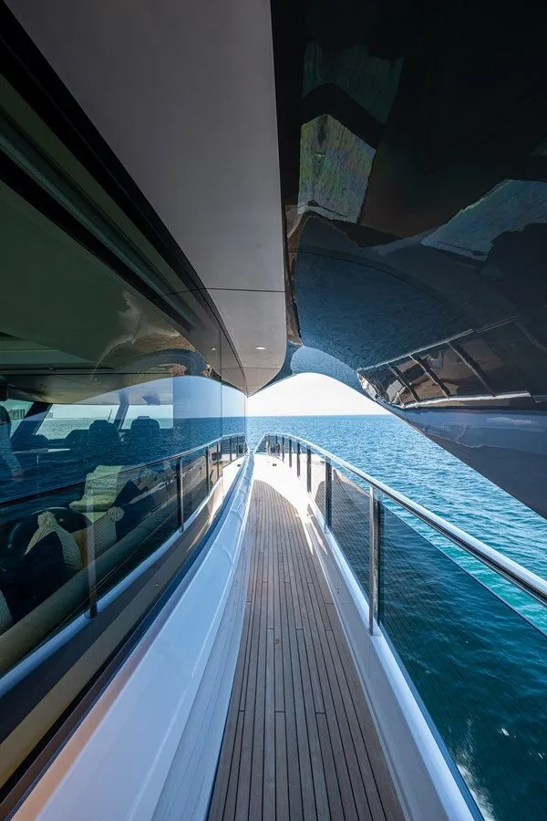 Slide: The Image of PRINCESS YACHTS X95 2022 - 81