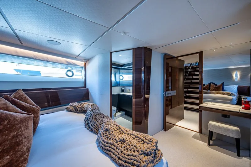 Slide: The Image of PRINCESS YACHTS X95 2022 - 47