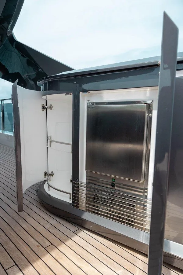 Slide: The Image of PRINCESS YACHTS X95 2021 - 38