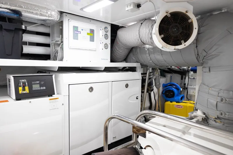 Slide: The Image of PRINCESS YACHTS X95 2021 - 78