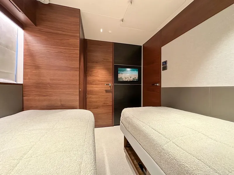 Slide: The Image of PRINCESS YACHTS X95 2021 - 54