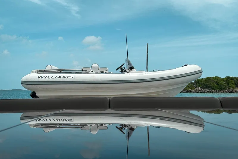 Slide: The Image of PRINCESS YACHTS X95 2021 - 21
