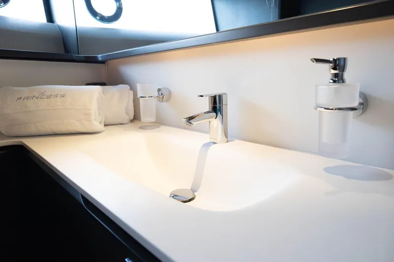 Slide: The Image of PRINCESS YACHTS X95 2021 - 115