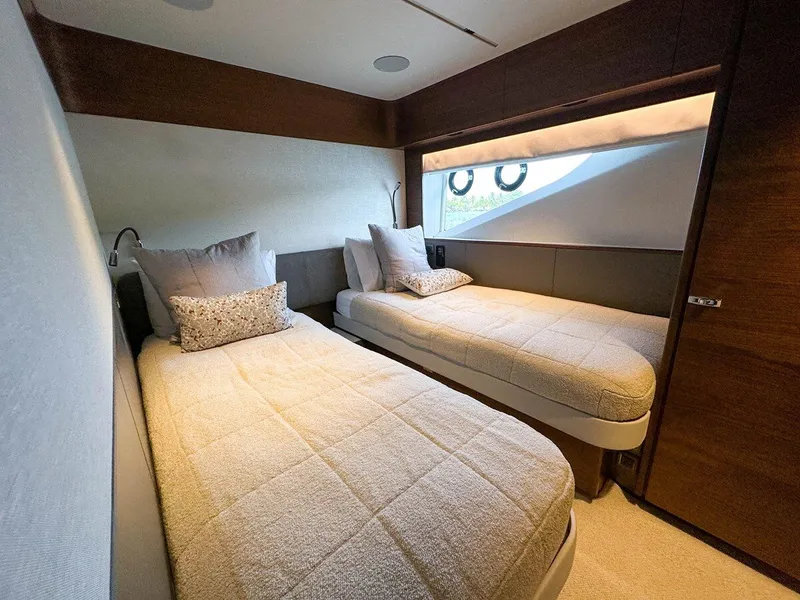 Slide: The Image of PRINCESS YACHTS X95 2021 - 46