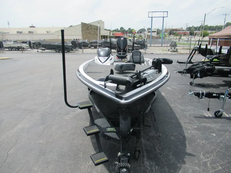 Slide: The Image of Caymas CX 21 2023 - 4