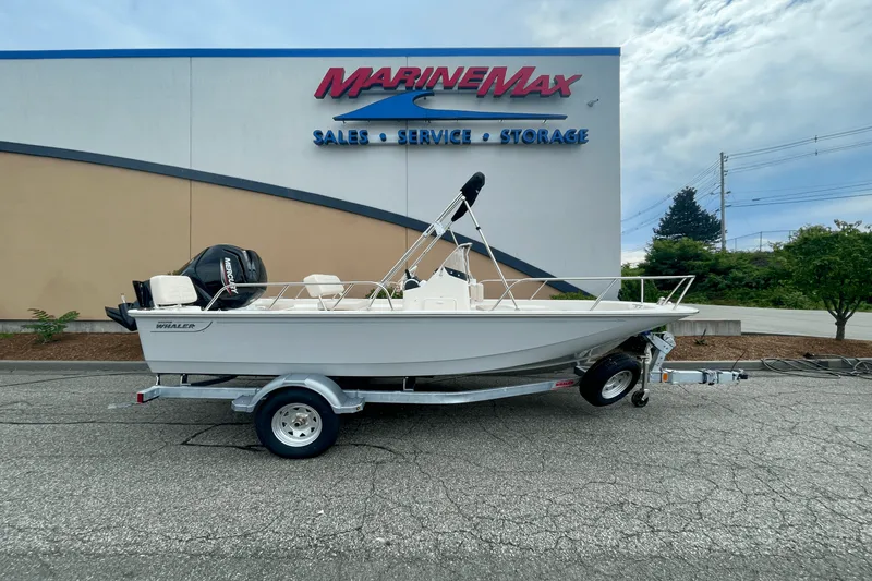 Slide: The Image of Boston Whaler 170 Montauk 2026 - 0