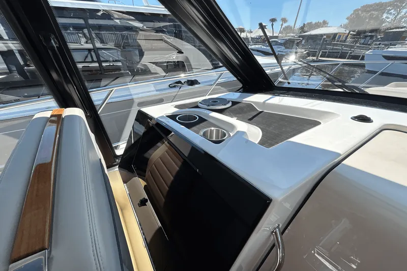 Slide: The Image of Boston Whaler 365 Conquest 2025 - 40