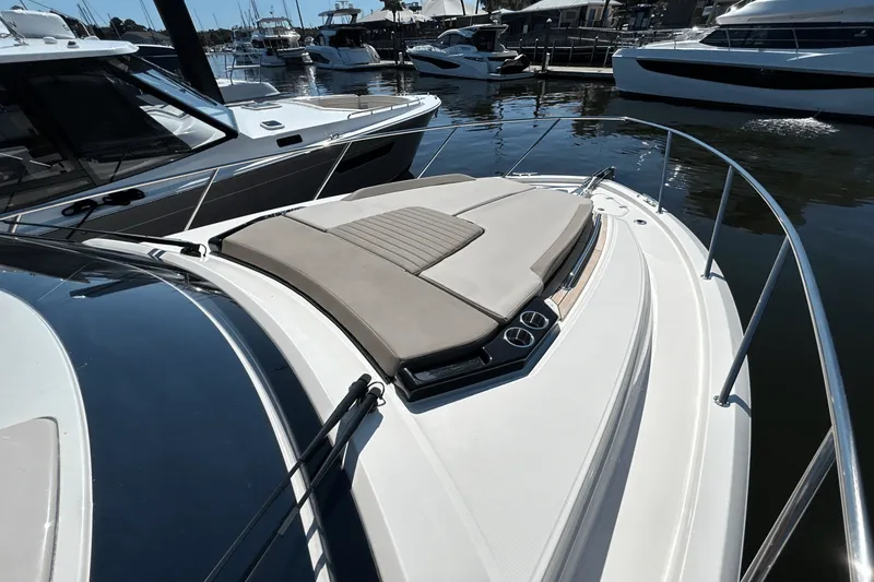 Slide: The Image of Boston Whaler 365 Conquest 2025 - 60
