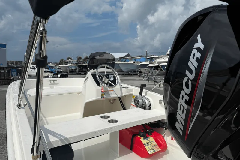 Slide: The Image of Boston Whaler 130 Super Sport 2026 - 11