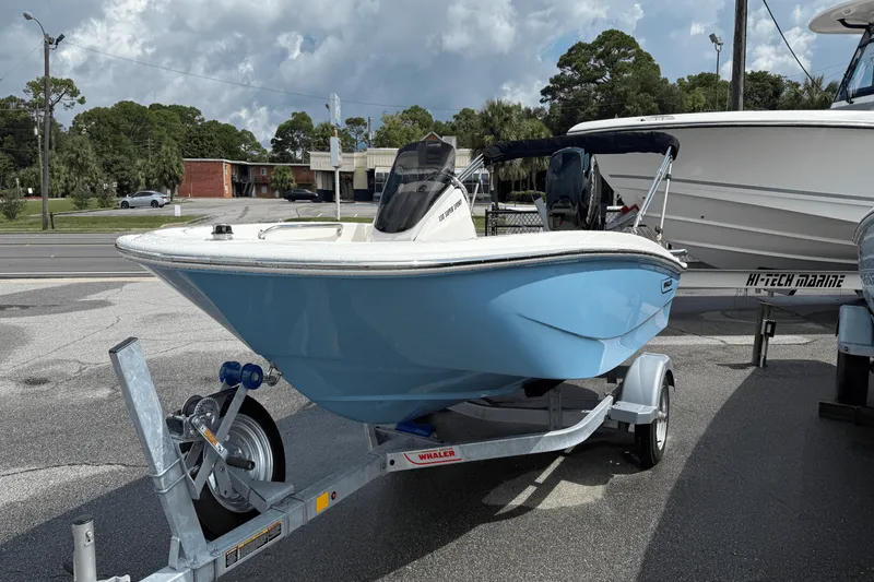 Slide: The Image of Boston Whaler 130 Super Sport 2026 - 3