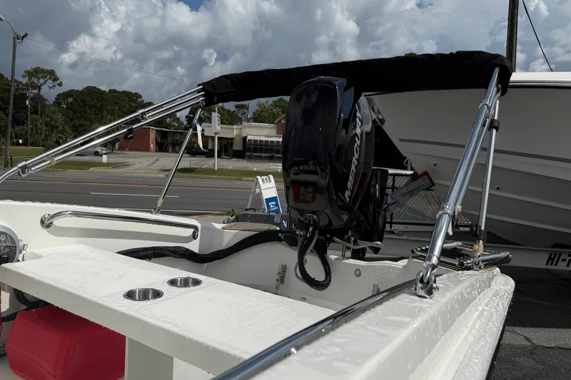 Slide: The Image of Boston Whaler 130 Super Sport 2026 - 8