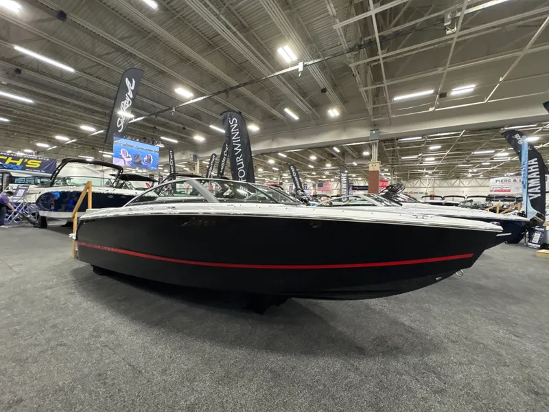 Slide: The Image of Four Winns H2 - FREEDOM 2026 - 17