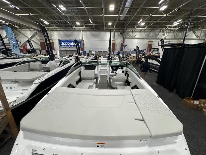 Slide: The Image of Four Winns H2 - FREEDOM 2026 - 21