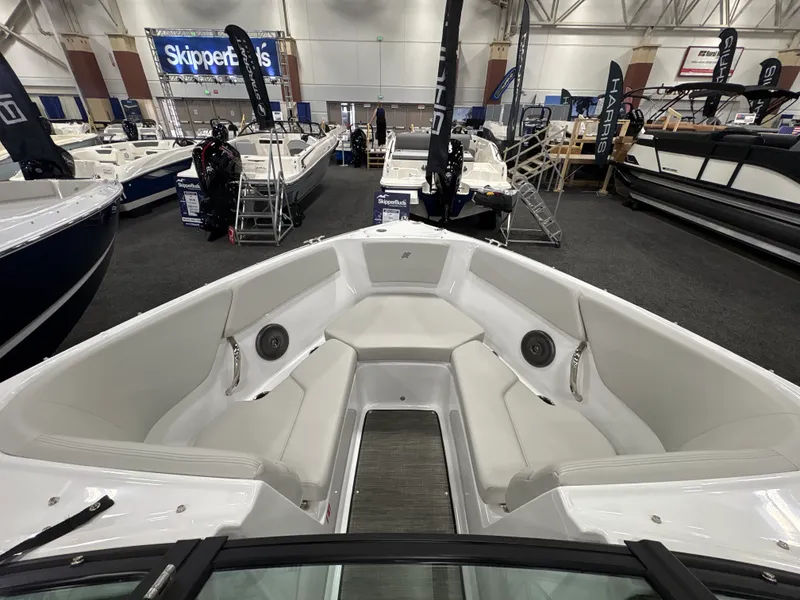 Slide: The Image of Four Winns H2 - FREEDOM 2026 - 30