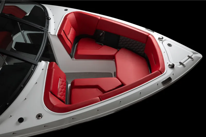 Slide: The Image of Four Winns H2 - FREEDOM 2026 - 6