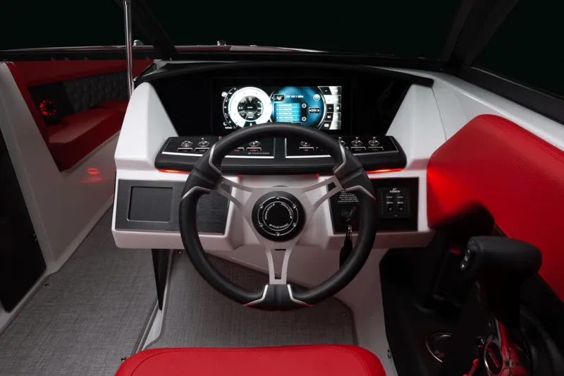 Slide: The Image of Four Winns H2 - FREEDOM 2026 - 9