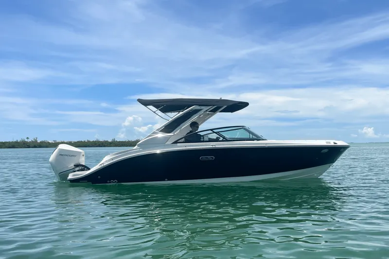 The Image of Sea Ray SDX 230 Outboard 2026 - 0