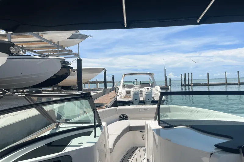 Slide: The Image of Sea Ray SDX 230 Outboard 2026 - 21