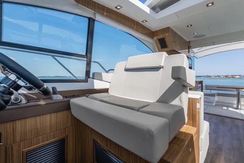 Slide: The Image of Cruisers 50 Cantius 2026 - 100