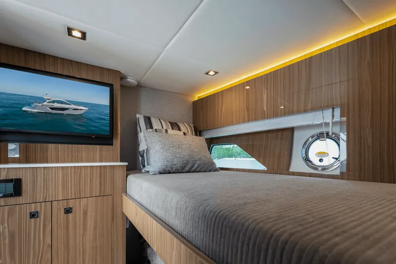 Slide: The Image of Cruisers 50 Cantius 2026 - 135