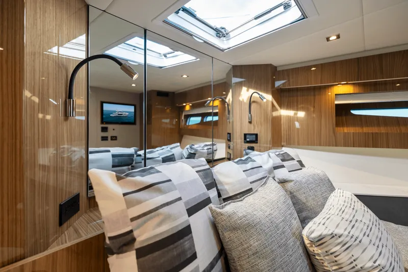 Slide: The Image of Cruisers 50 Cantius 2026 - 78