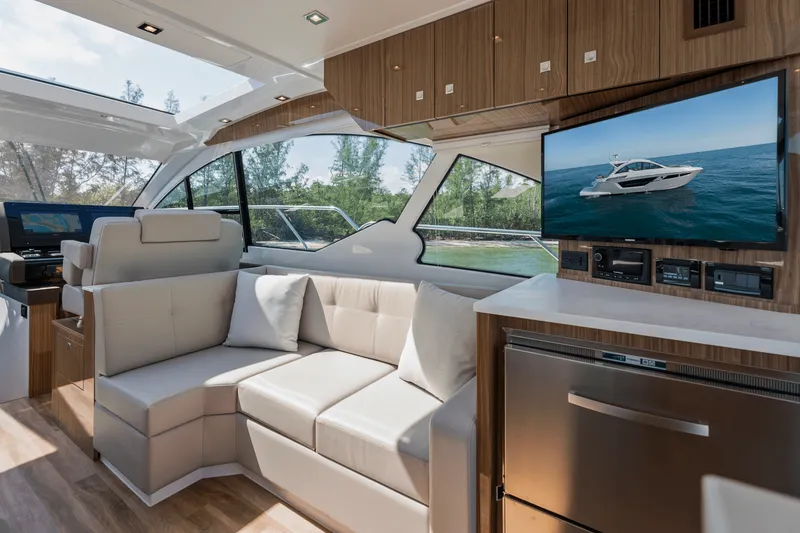 Slide: The Image of Cruisers 50 Cantius 2026 - 98