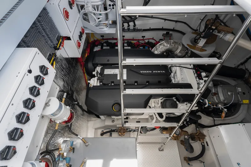 Slide: The Image of Cruisers Yachts 50 Cantius 2026 - 148