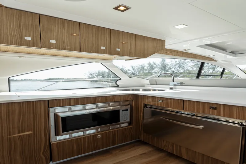 Slide: The Image of Cruisers Yachts 50 Cantius 2026 - 85