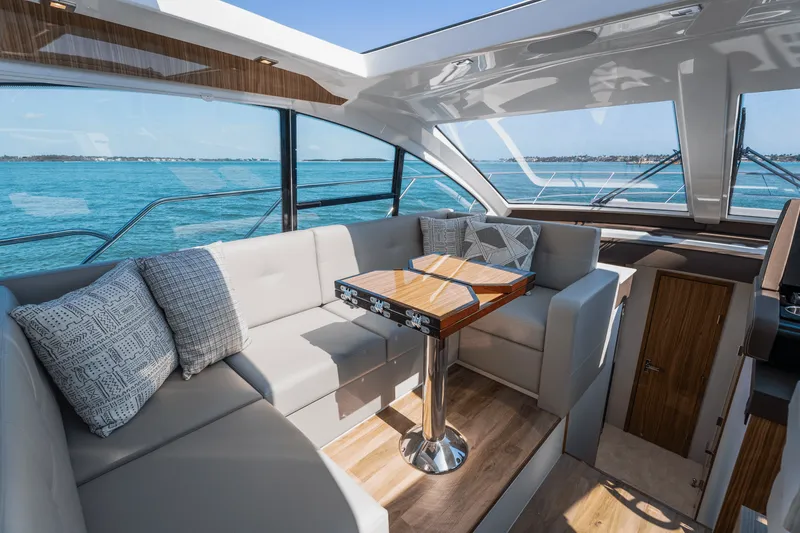 Slide: The Image of Cruisers Yachts 50 Cantius 2026 - 92