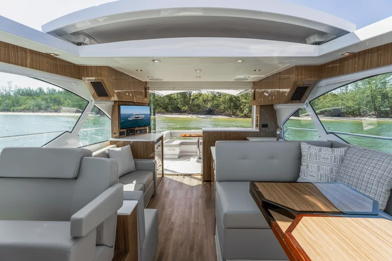 Slide: The Image of Cruisers Yachts 50 Cantius 2026 - 93