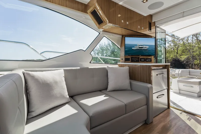 Slide: The Image of Cruisers Yachts 50 Cantius 2026 - 97