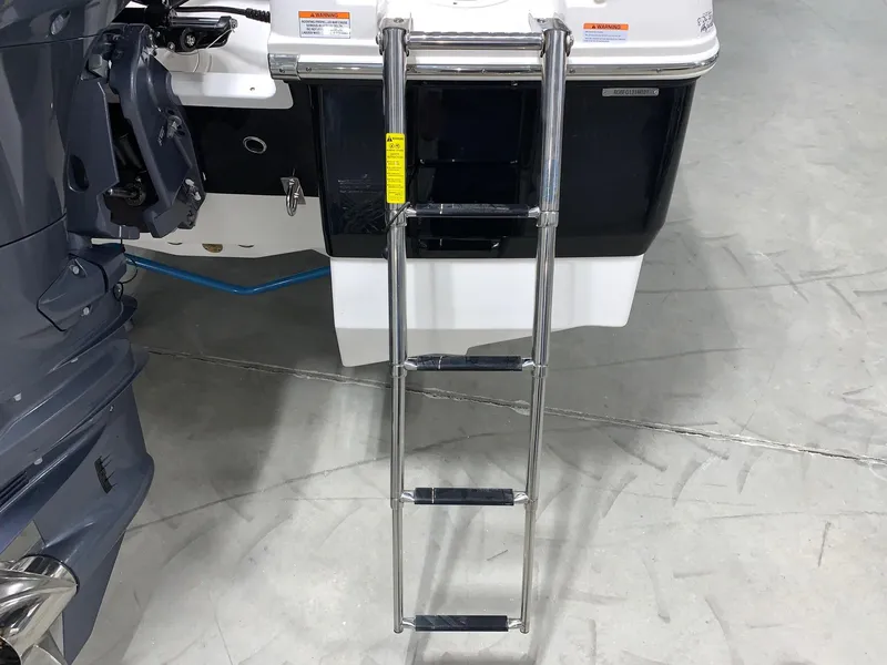 Slide: The Image of Robalo 206 Cayman 2024 - 3