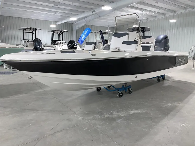 Slide: The Image of Robalo 206 Cayman 2024 - 3