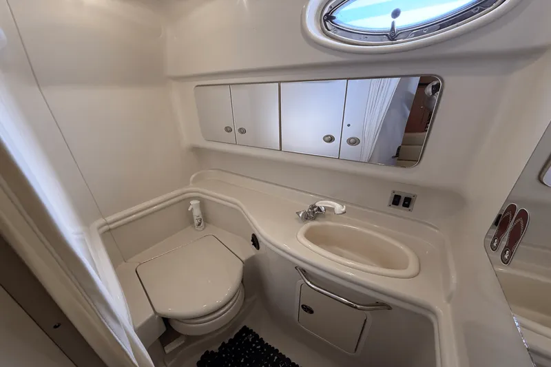 Slide: The Image of Sea Ray 340 Sundancer 2006 - 32