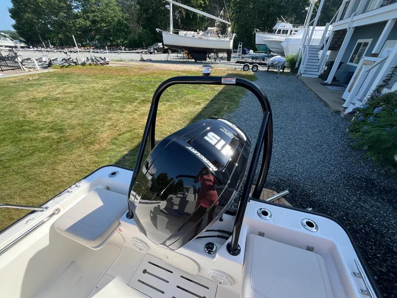 Slide: The Image of Boston Whaler 170 Montauk 2026 - 1
