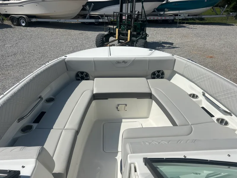 Slide: The Image of Sea Ray SDX 270 Outboard 2027 - 14