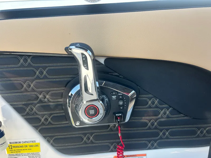 Slide: The Image of Sea Ray SPX 210 Outboard 2026 - 17