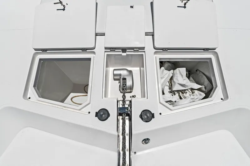 Slide: The Image of Mym/Mares 47 OUTBOARD EXPRESS CATAMARAN 2018 - 47