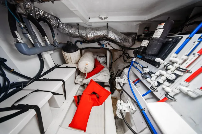Slide: The Image of Mym/Mares 47 OUTBOARD EXPRESS CATAMARAN 2018 - 56