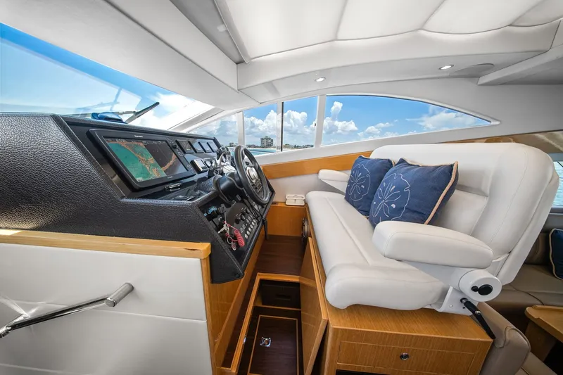 Slide: The Image of Mym/Mares 47 OUTBOARD EXPRESS CATAMARAN 2018 - 24